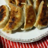 薄力粉だけ～♪　餃子の皮を　手作りしましょ＾＾